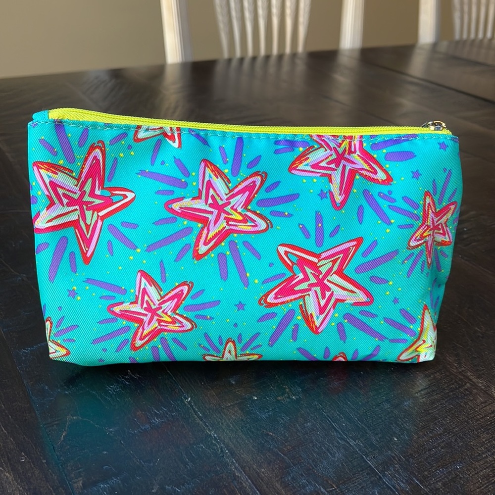 Clinique Cosmetic Travel Bag - BRAND NEW - Picture 2 of 4